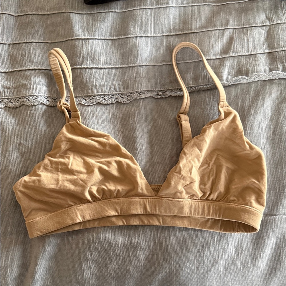 SKIMS BUNDLE Black and Tan Bralette Set - Picture 4 of 6